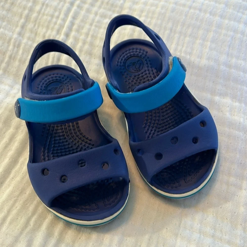 3 for 30$ Crocs sandals for baby